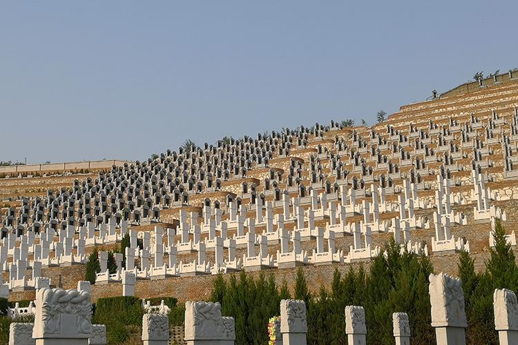 北京墓地价格之“争”：寸土寸金背后的生死考量